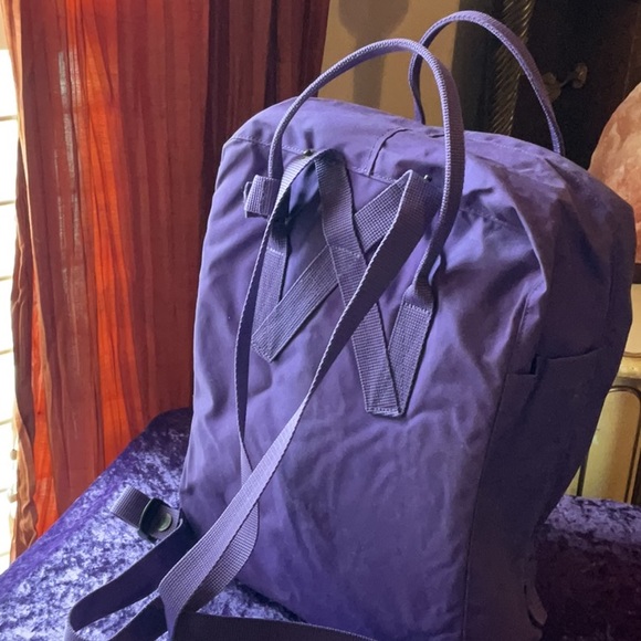 Fjallraven Kanken Large Backpack - Picture 2 of 2